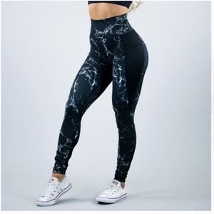 Buff Bunny Limitless Marble Leggings